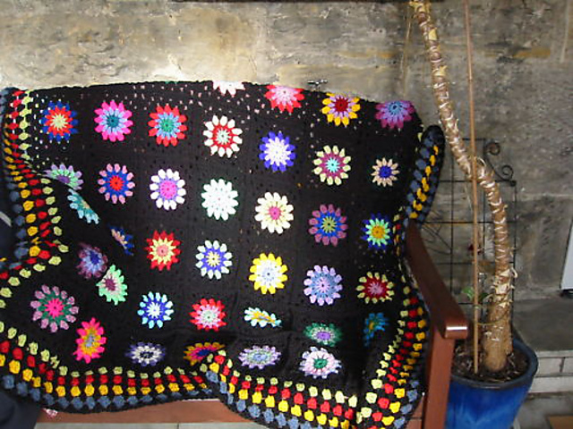 Vintage Style Retro Floral Granny Blanket