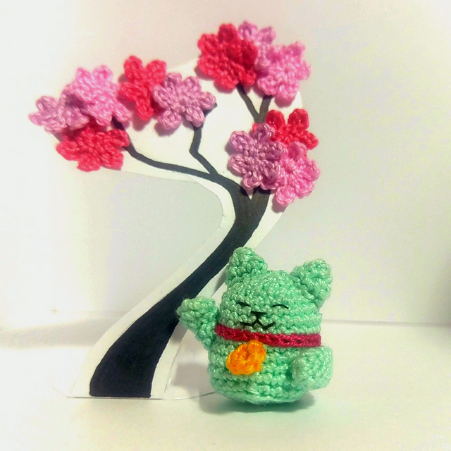 Tiny Lucky Cat