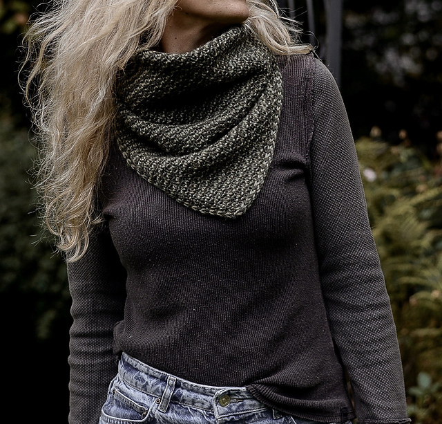 Vaisy Cowl
