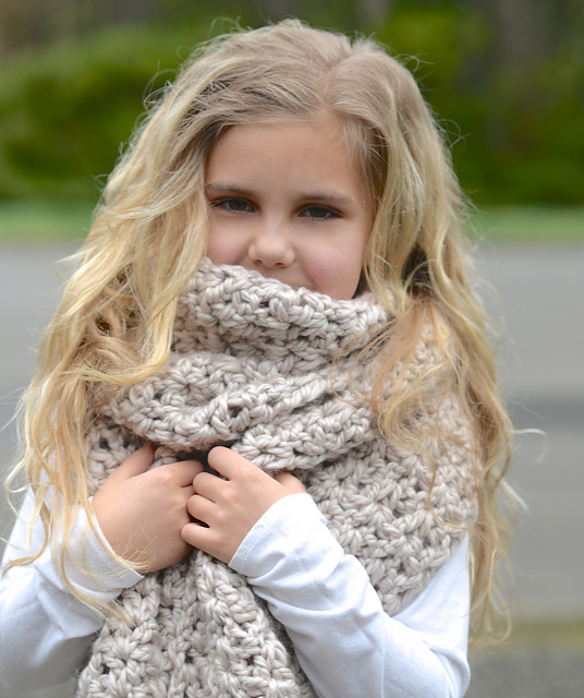 Silyer Scarf