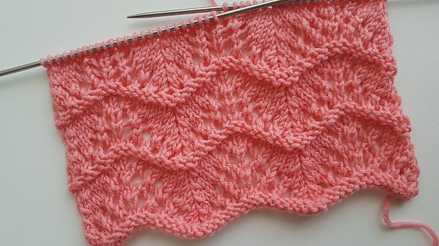 Lace ZigZag blanket square