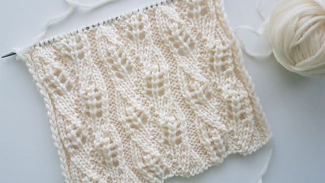 White Leaves blanket square