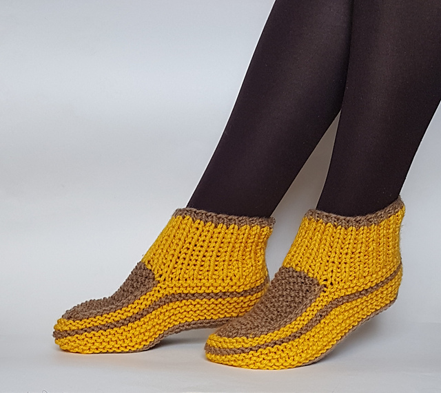 Bee honey house slippers