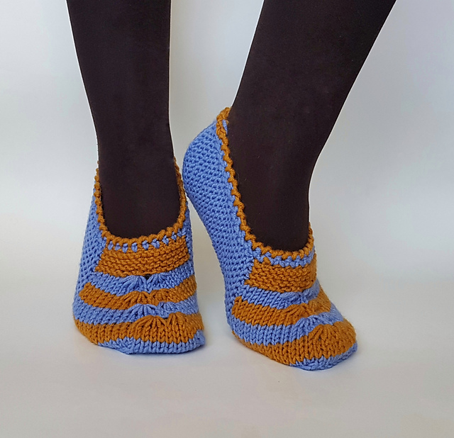 Autumn Daisies Home Booties