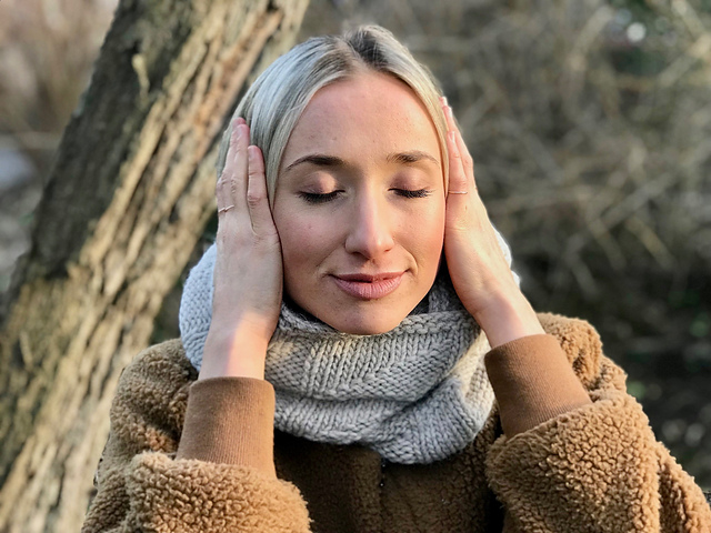 Triangle Cowl