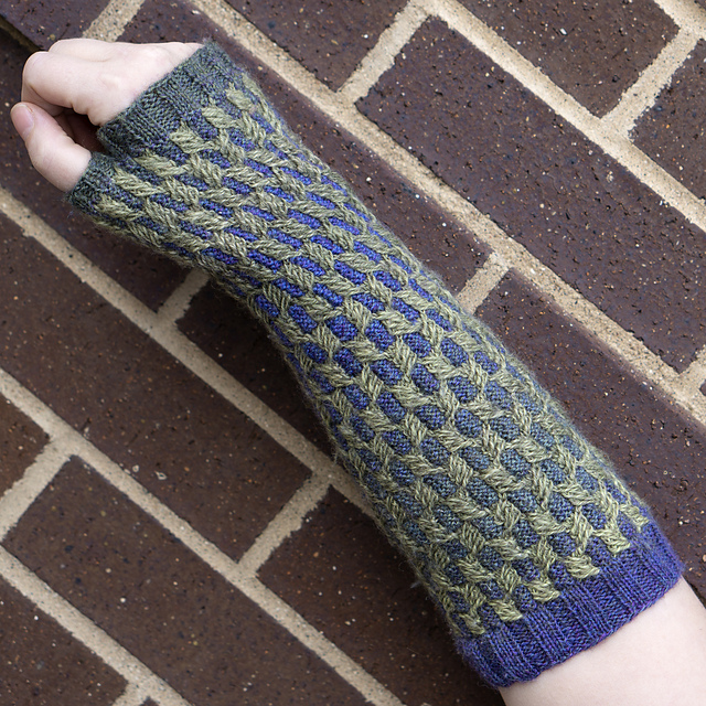 Flag Gauntlets