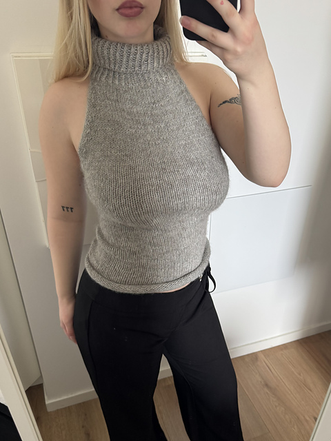 Chloe Sleeveless Turtleneck
