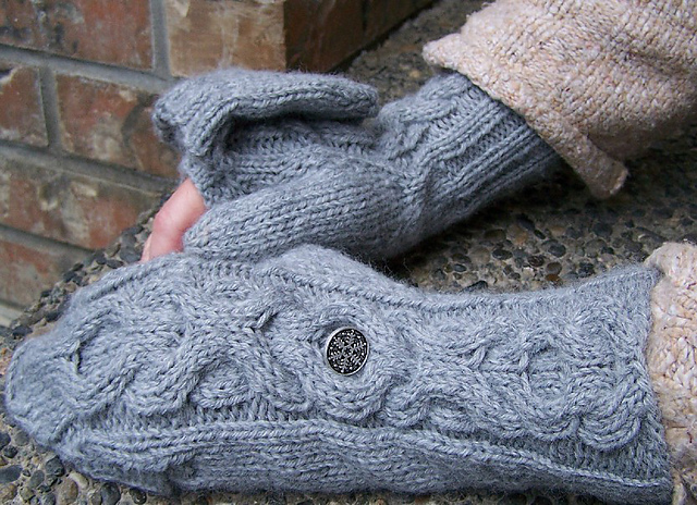 Reversible Scarf & Matching Mittens: Mittens