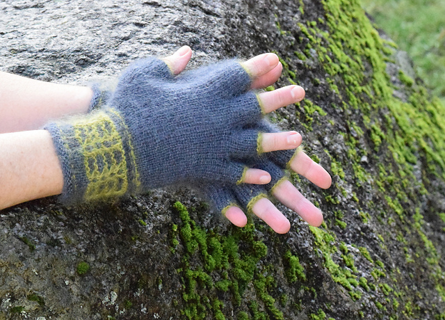 Filbert Fingerless Gloves