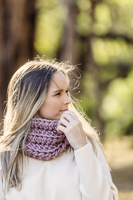 Ravelry: The Heide Snood (2 designs) pattern by The Hook Designs
