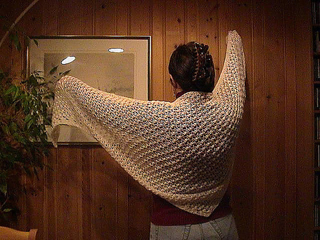 Sue's Clove Stitch Shawl