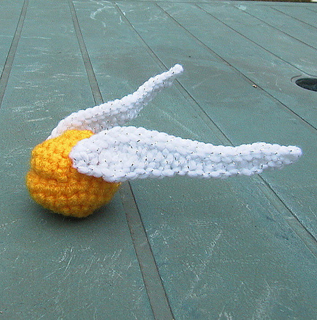 Snitch Pattern Ravelry: Treasure holding Snitch pattern by Jenni Love