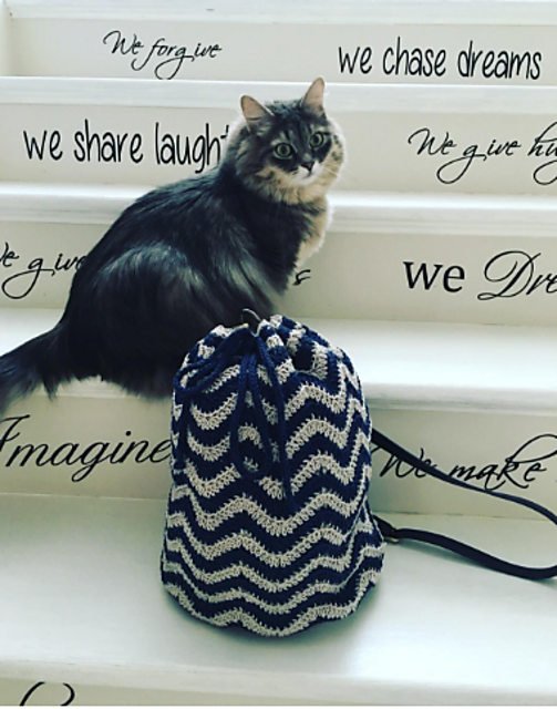 Stylish Chevron Handbag