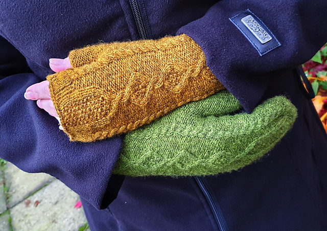 Odilia's Autumn Mittens