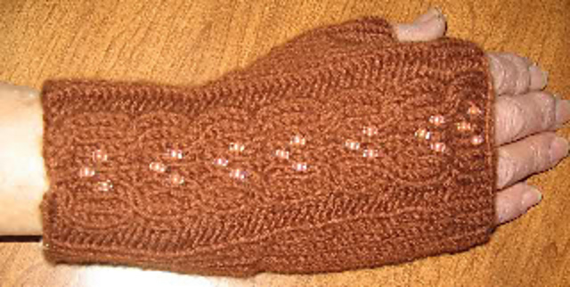 Cabled Fancy Fingers
