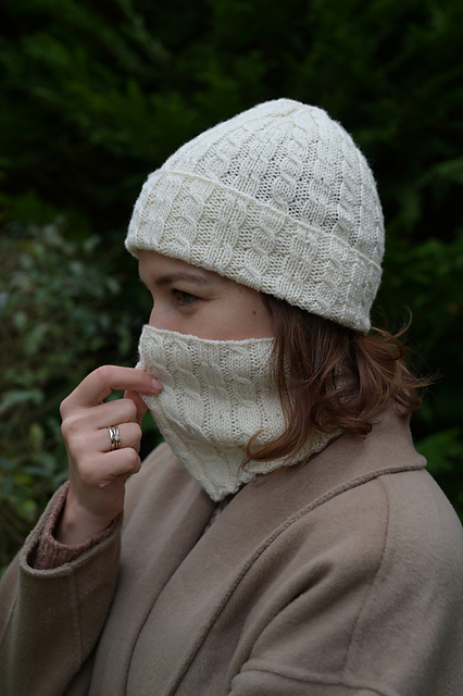 Subtle Twist Cowl