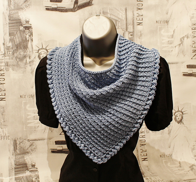 Ridged Kerchief-Style Cowl