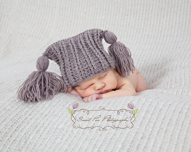 Hat with Chunky Ribs and Tassels