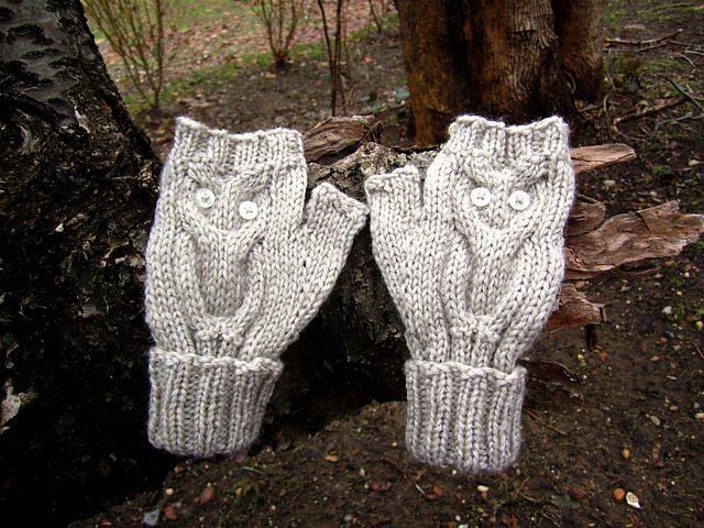 Give A Hoot Mitts