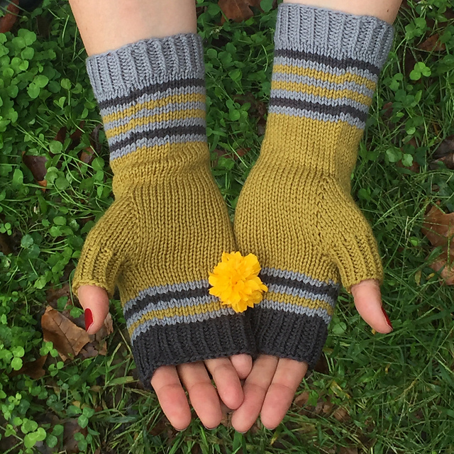 Nebbia Fingerless Gloves