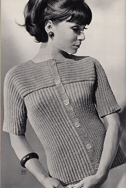 # 17 Damenpullover