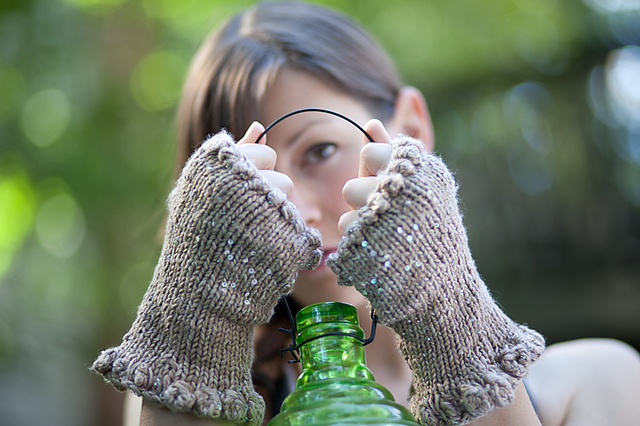 Popcorn and Twizzler Mitts #283