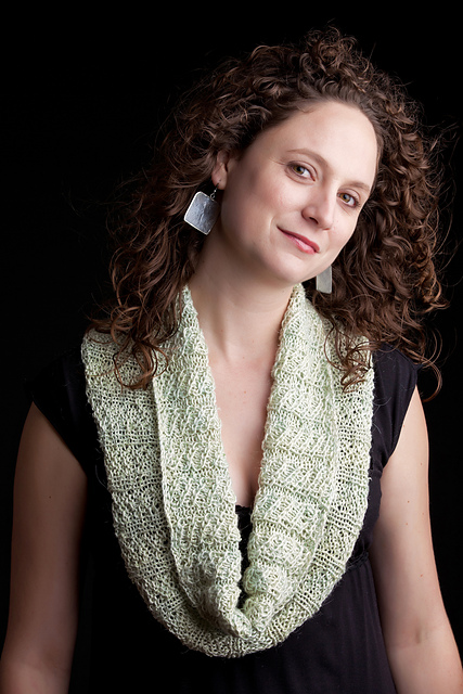 Maypole Cowl #318