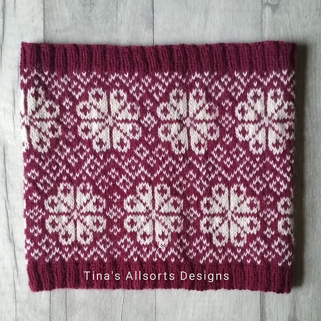 Finding Balance Cowl