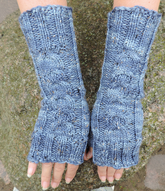 Hagalaz Mitts