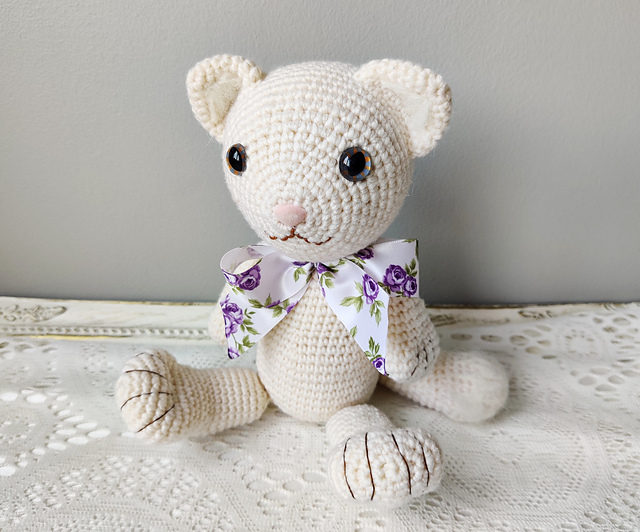 Amigurumi Cat Bianca
