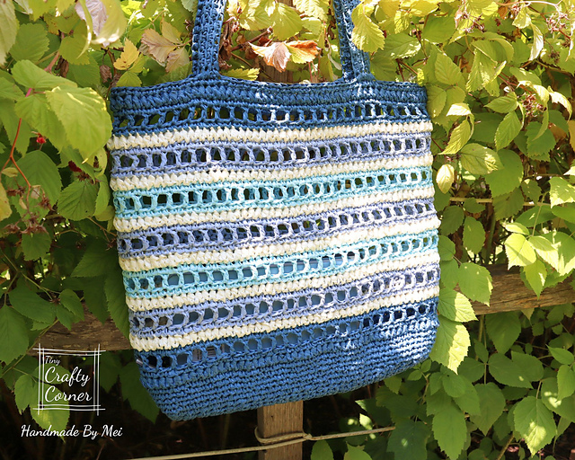 Ravelry: Raffia Tote Bag pattern by Mei Chen
