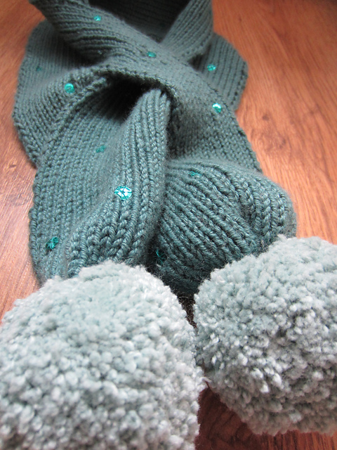 Pom-Pom Scarf
