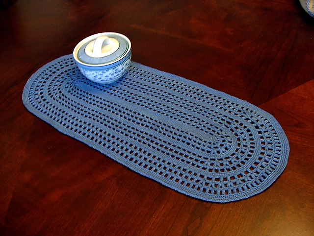 Pale Oval