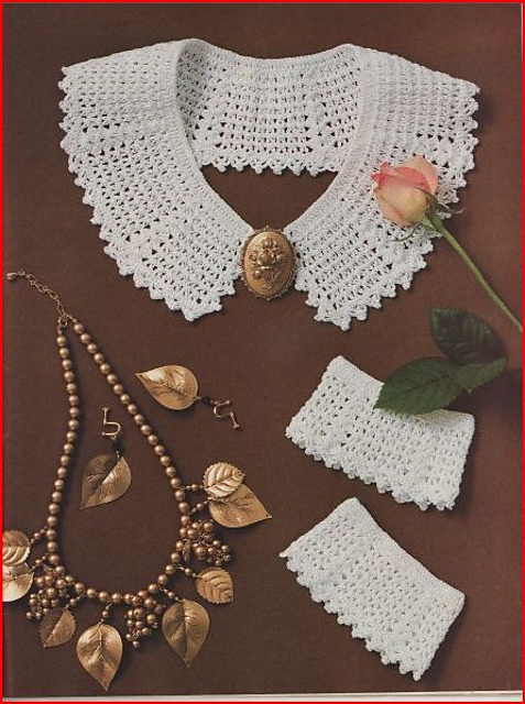 Lacework collar and cuffs