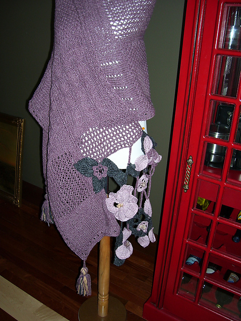 1060 Gedifra Flower Stole