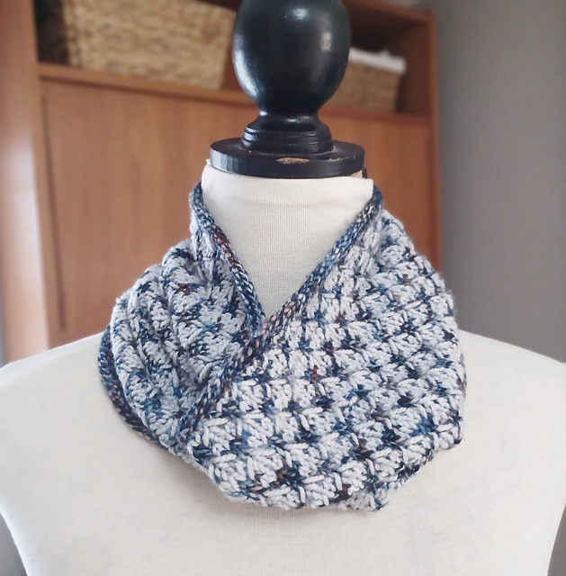 Tulips in the Field Cowl