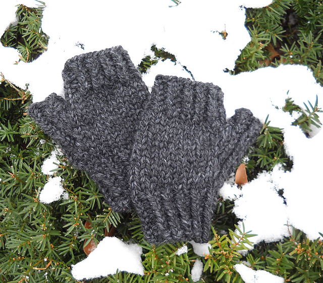 Men's or Women's Quick Fingerless Gloves