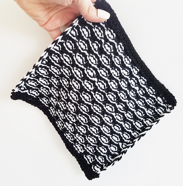 2-Color Mock Lace Cloth
