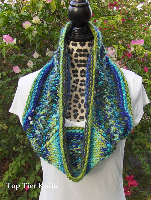 Five of Diamonds Cowl