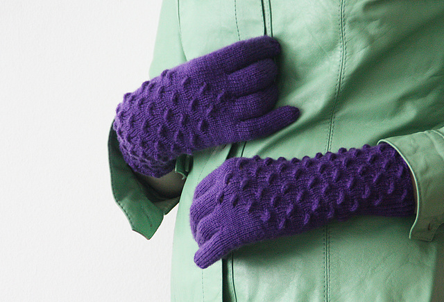 Medusa gloves and hat