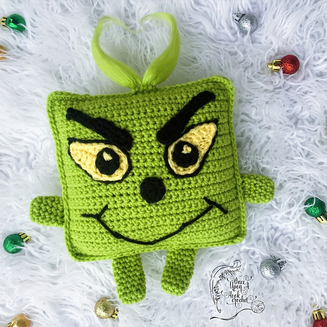 Grinchy Christmas Cuddler