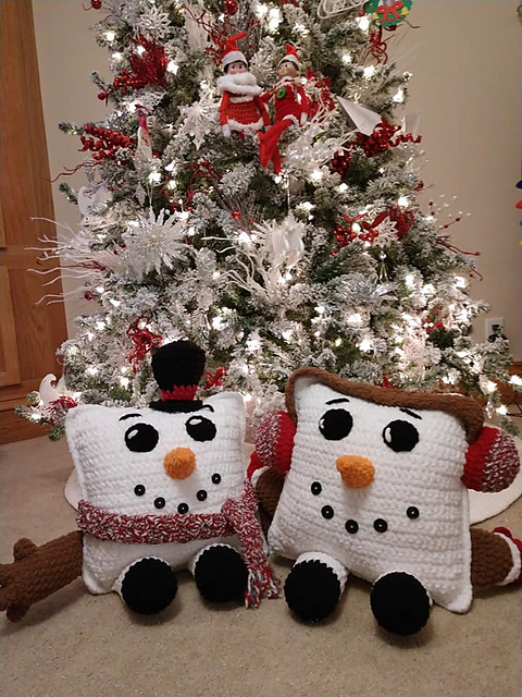 Super Snowmen Pillow Pal Cuddlers