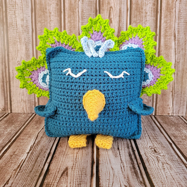 Peacock Cuddler