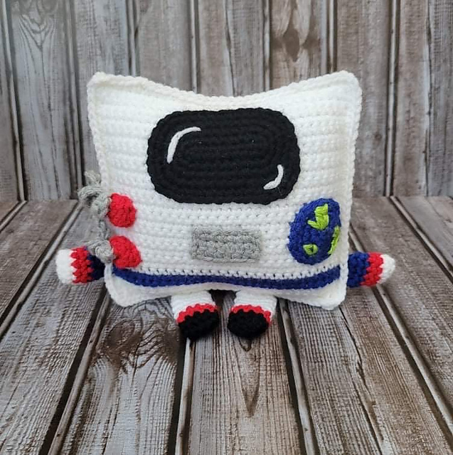 Astronaut Cuddler