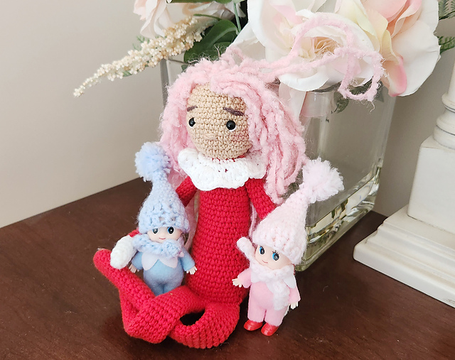 Girlish Elf on the Shelf