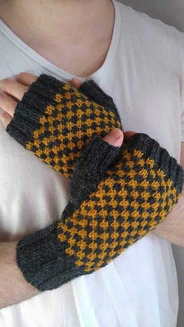 Checkerboard Mitts