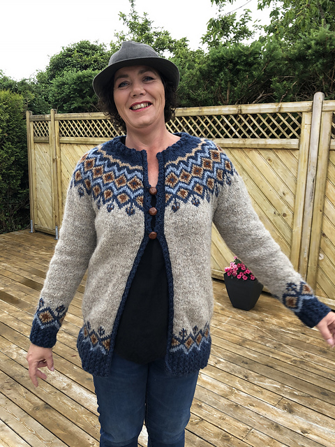 JONSOK CARDIGAN