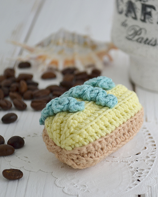 Crochet Eclair