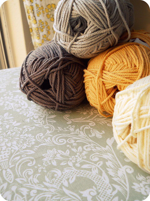 Ravelry: TraceyNicole's little bumblebee cardi