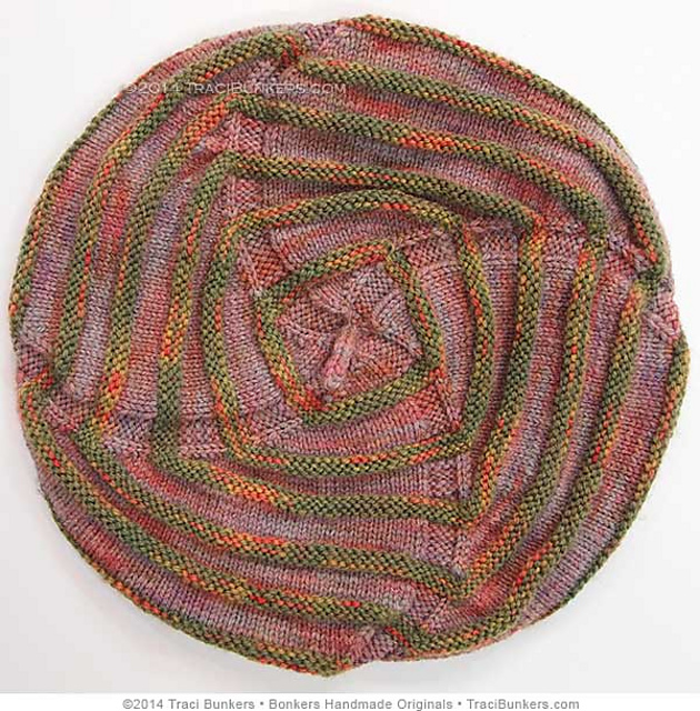 Reversible Rotating Ridge Hat